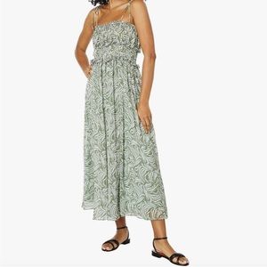En Saison - worn once! Green print midi dress. Adjustable tie straps
